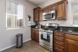 Photo #3: 2286713 Listing