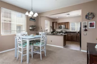 Photo #6: 2286713 Listing