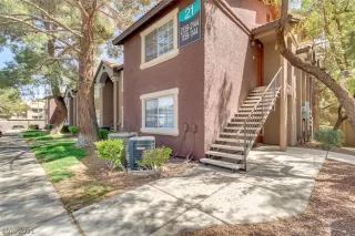 Photo #1: 2286719 Listing