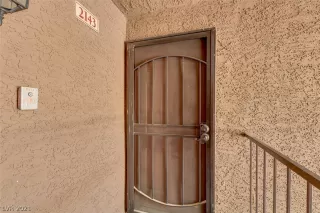 Photo #2: 2286719 Listing