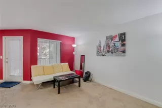 Photo #3: 2286719 Listing