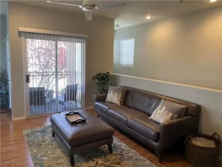 Photo #2: 2286725 Listing 