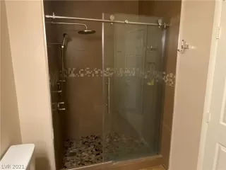 Photo #5: 2286725 Listing 