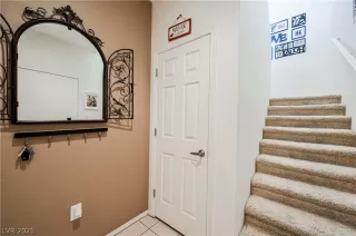 Photo #3: 2286766 Listing