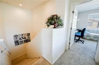 Photo #4: 2286766 Listing