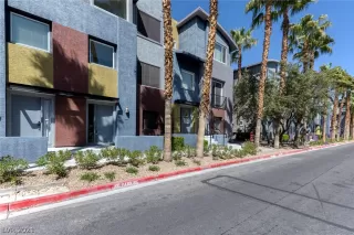 Photo #1: 2286854 Listing