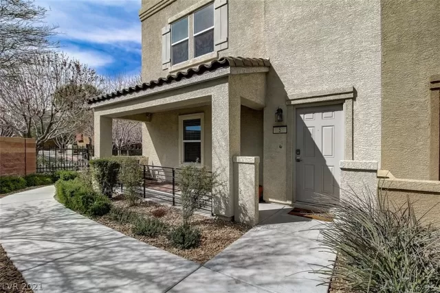 MLS: 2286865 Condo For Sale