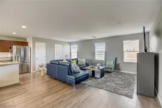 Photo #1: 2286865 Listing