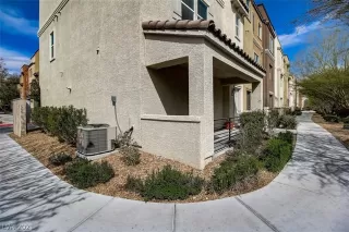 Photo #4: 2286865 Listing