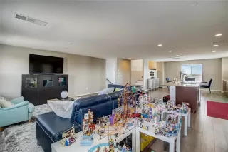 Photo #5: 2286865 Listing