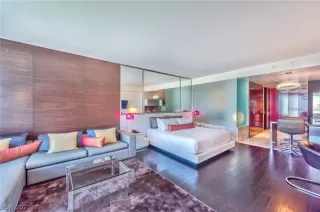 Photo #1: 2286869 Listing