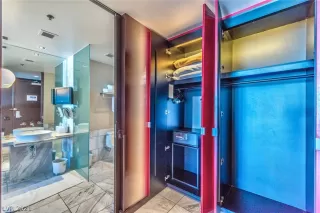 Photo #2: 2286869 Listing