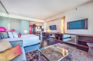 Photo #6: 2286869 Listing