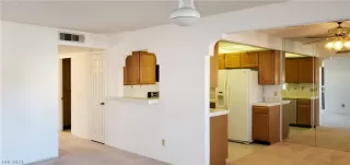 Photo #5: 2286913 Listing 