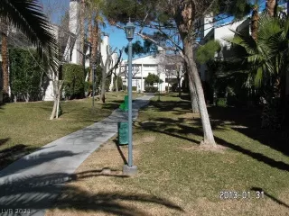 Photo #3: 2286916 Listing 