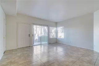 Photo #1: 2286926 Listing 