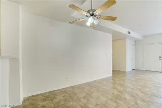 Photo #3: 2286926 Listing 