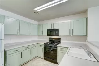 Photo #4: 2286926 Listing 