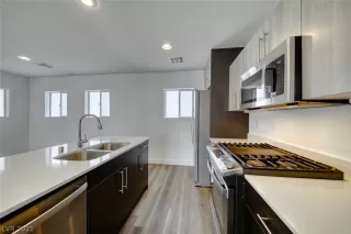 Photo #6: 2286927 Listing 