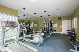 Photo #5: 2286960 Listing