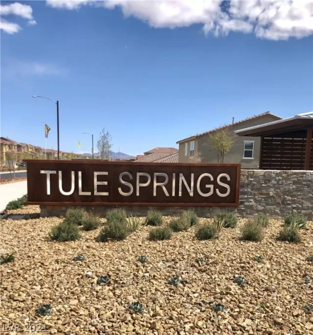 MLS: 2286981 Condo For Sale