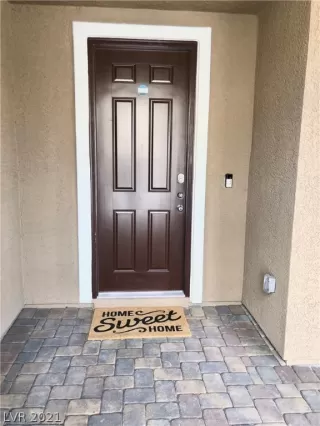 Photo #3: 2286981 Listing