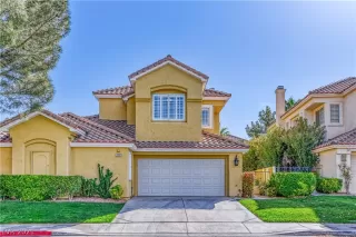 Photo #1: 2286982 Listing