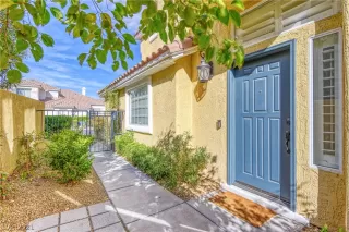 Photo #4: 2286982 Listing