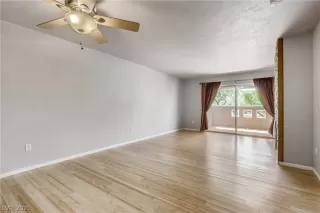 Photo #2: 2286984 Listing