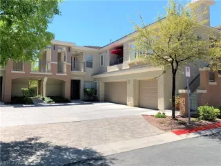 Photo #5: 2286994 Listing