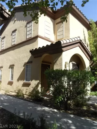 Photo #2: 2287017 Listing