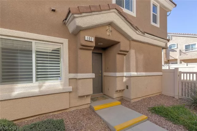 MLS: 2287066 Condo For Sale