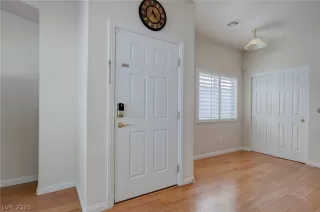 Photo #2: 2287066 Listing