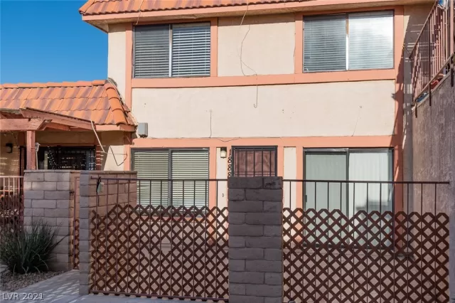 MLS: 2287088 Condo For Sale