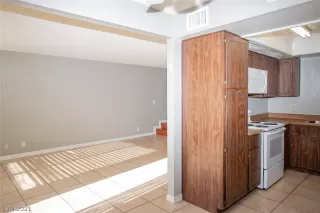 Photo #4: 2287088 Listing