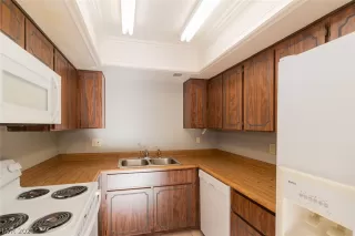 Photo #6: 2287088 Listing