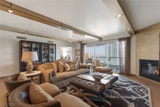 Photo #4: 2287100 Listing