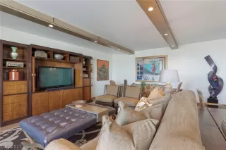 Photo #6: 2287100 Listing
