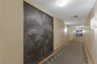 Photo #1: 2287111 Listing