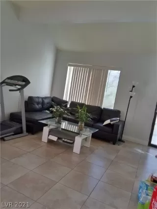 Photo #1: 2287121 Listing