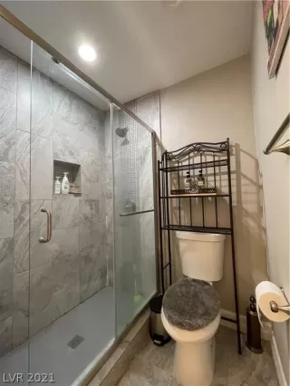 Photo #6: 2287136 Listing