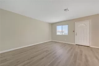 Photo #2: 2287138 Listing