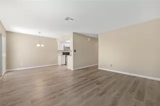 Photo #3: 2287138 Listing