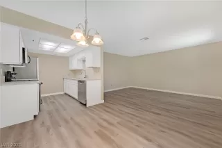 Photo #4: 2287138 Listing