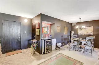 Photo #1: 2287145 Listing