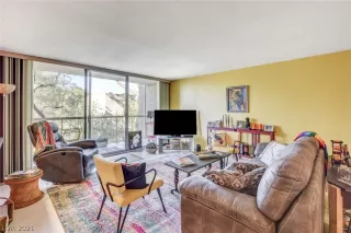 Photo #2: 2287145 Listing