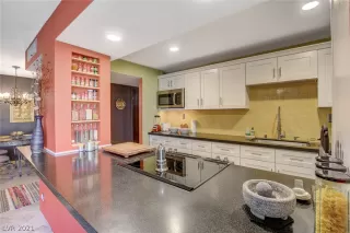 Photo #6: 2287145 Listing