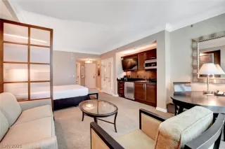 Photo #5: 2287147 Listing