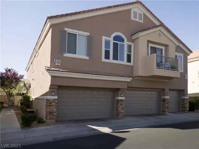 MLS: 2287164 Condo For Sale