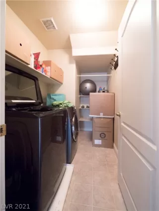 Photo #6: 2287164 Listing